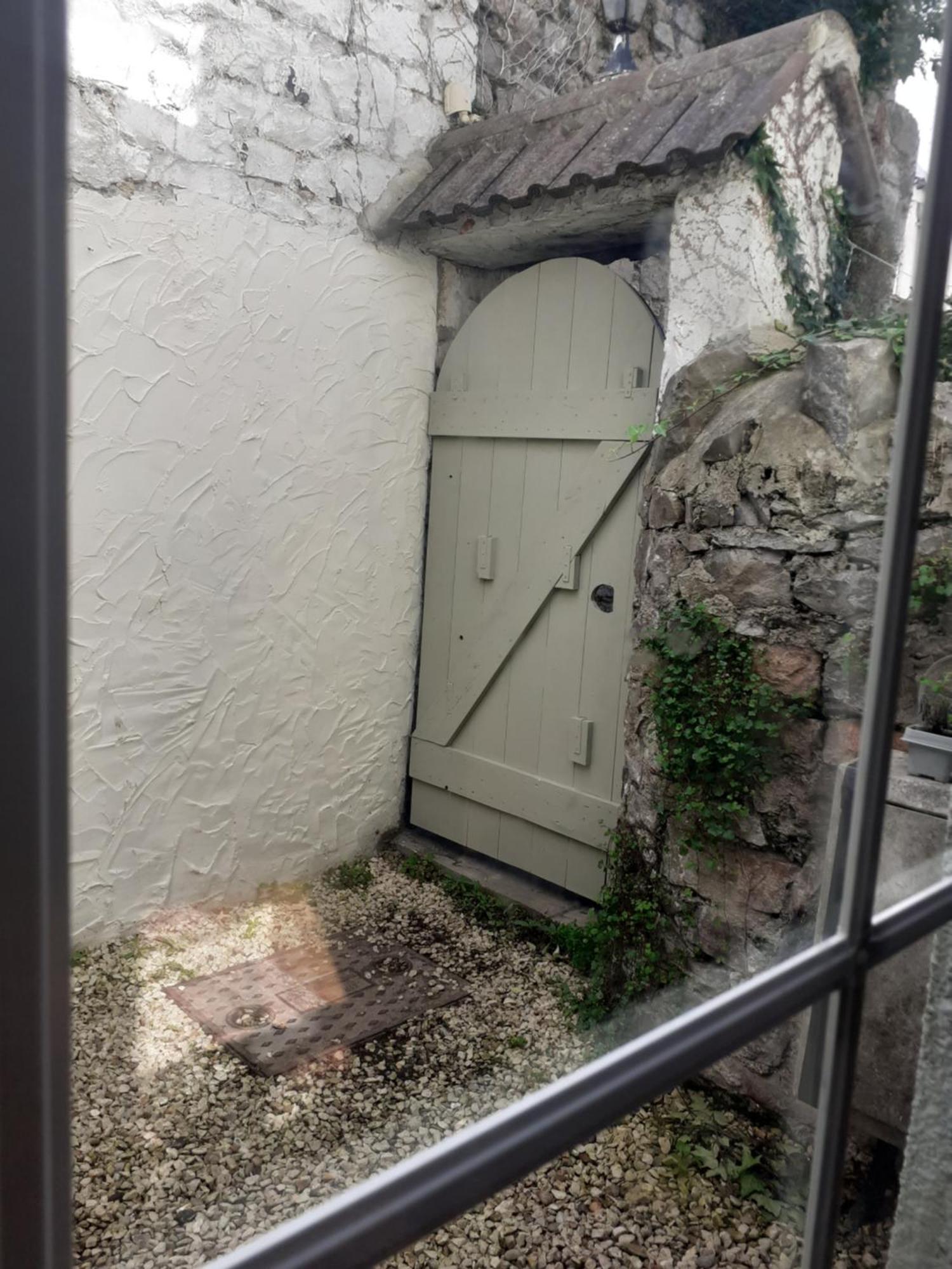 Characterful Cottage Near The Sea, Beach, Pier & Shops Weston-super-Mare Exterior photo